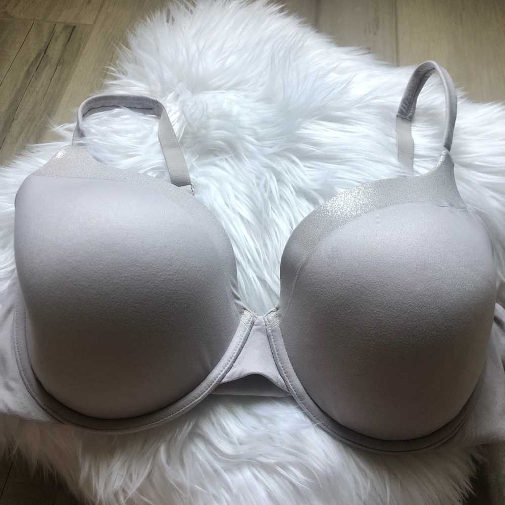 Victoria Secret Body by Victoria perfect coverage